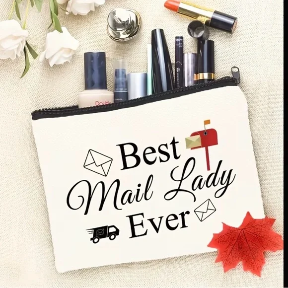 “Best Mail Lady Ever' Pouch - Picture 2 of 4